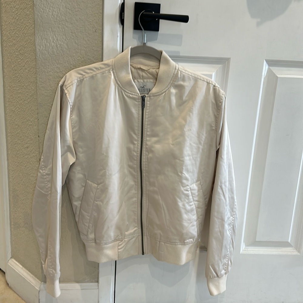 Hollister Bomber Jacket XS -NWT